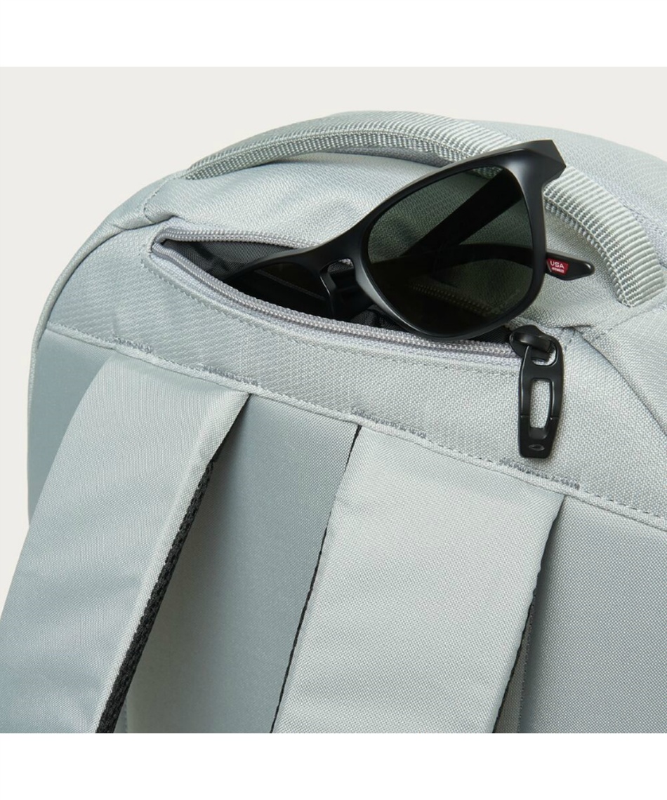 バックパック ESSENTIAL LT BACKPACK M 8.0 FW FOS901843 | スポーツ