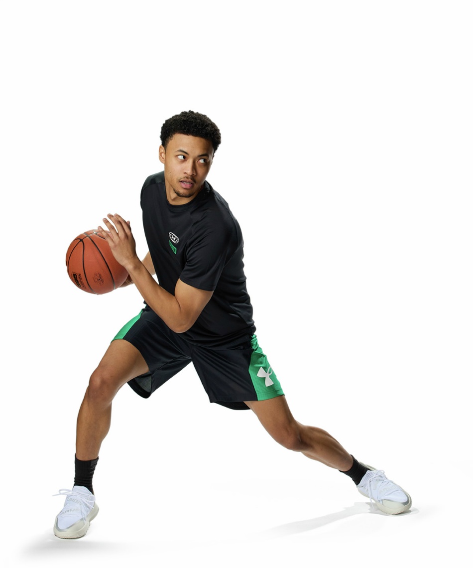 バスケットシューズ UA FLOW FUTR X 4 JET SETTER 3028832-100