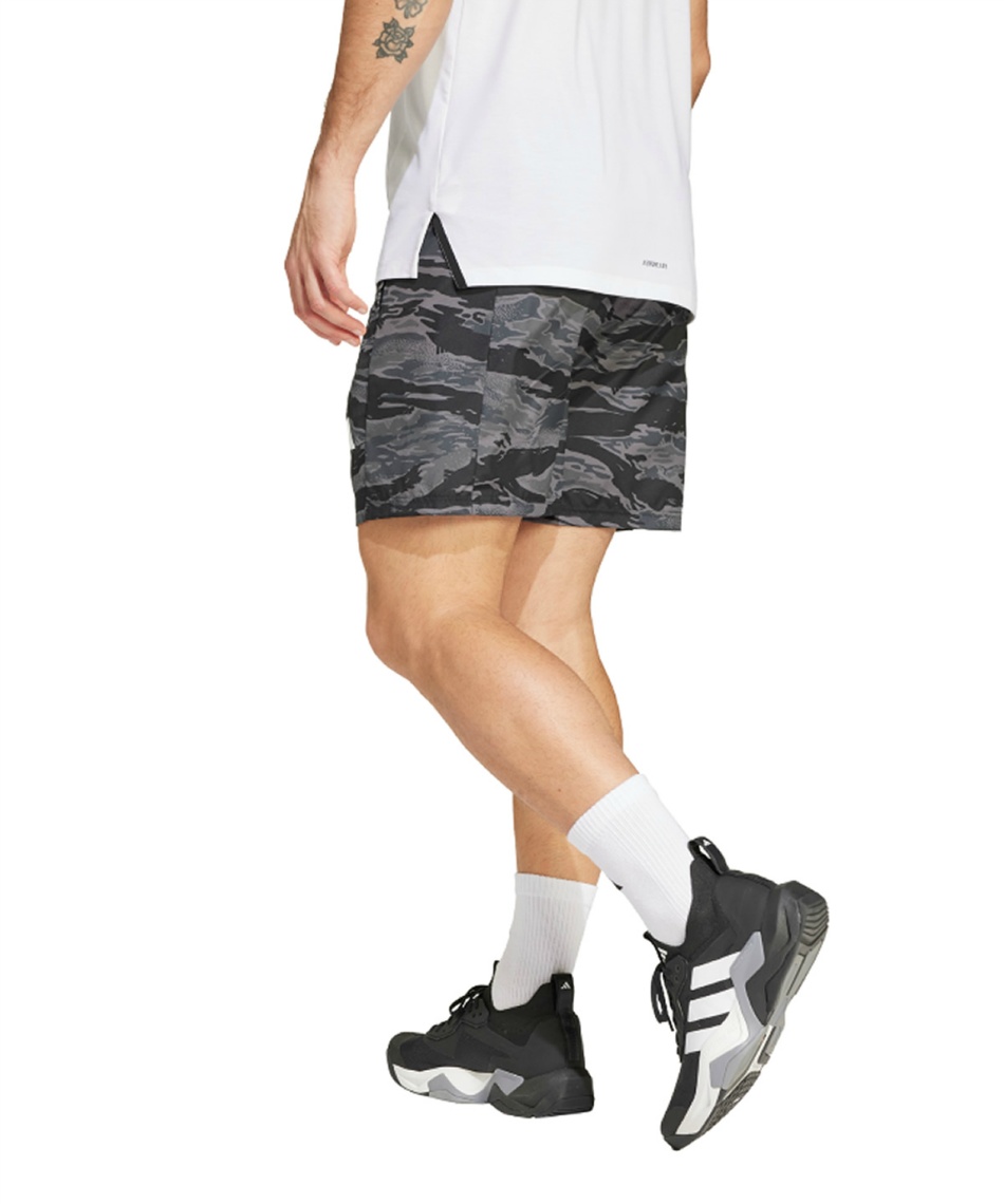 ハーフパンツ トレイン エッセンシャルズ 総柄プリント カモショーツ