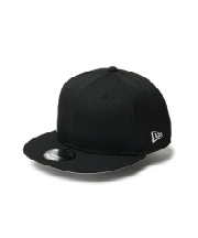 NEWERAキャップ 9FIFTY /ワード＆バファローマーク入りブラック☆⬜︎☆ ニューエラ(NEW ERA) 帽子 キャップ 9FIFTY Essential ワードマーク