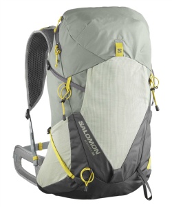 SALOMON リュック　使用回数一度のみ　定価18700円 SALOMON リュック 使用回数一度のみ 定価18700円 - メルカリ