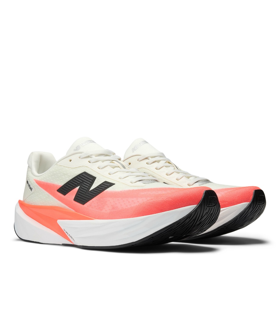 ランニングシューズ フューエルセル レベル v5 FuelCell Rebel v5