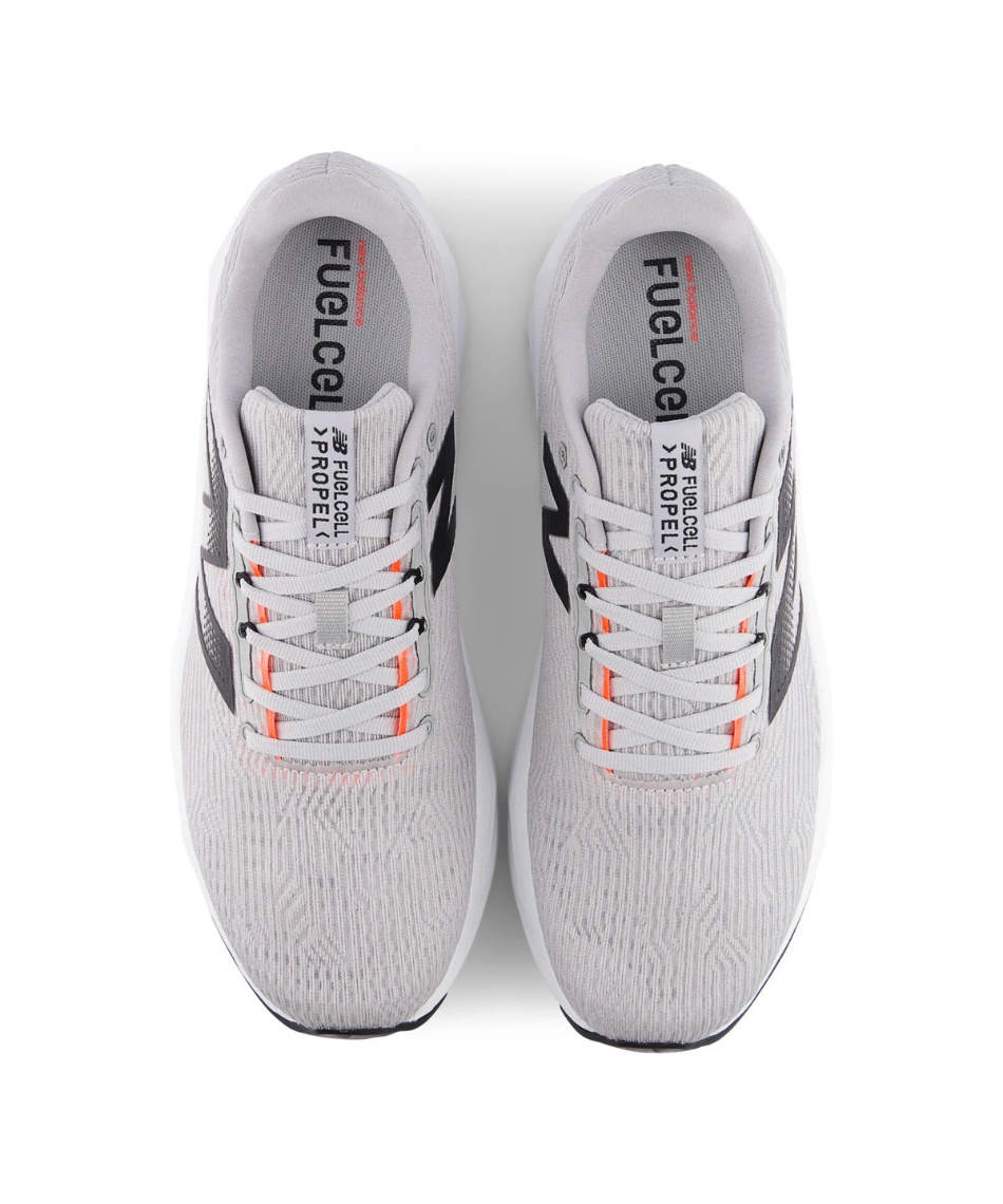 2月28日まで50％OFFクーポン配布中】ランニングシューズ フューエル