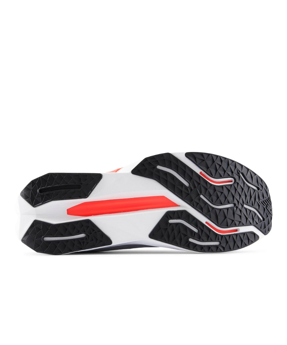 2月28日まで50％OFFクーポン配布中】ランニングシューズ フューエル