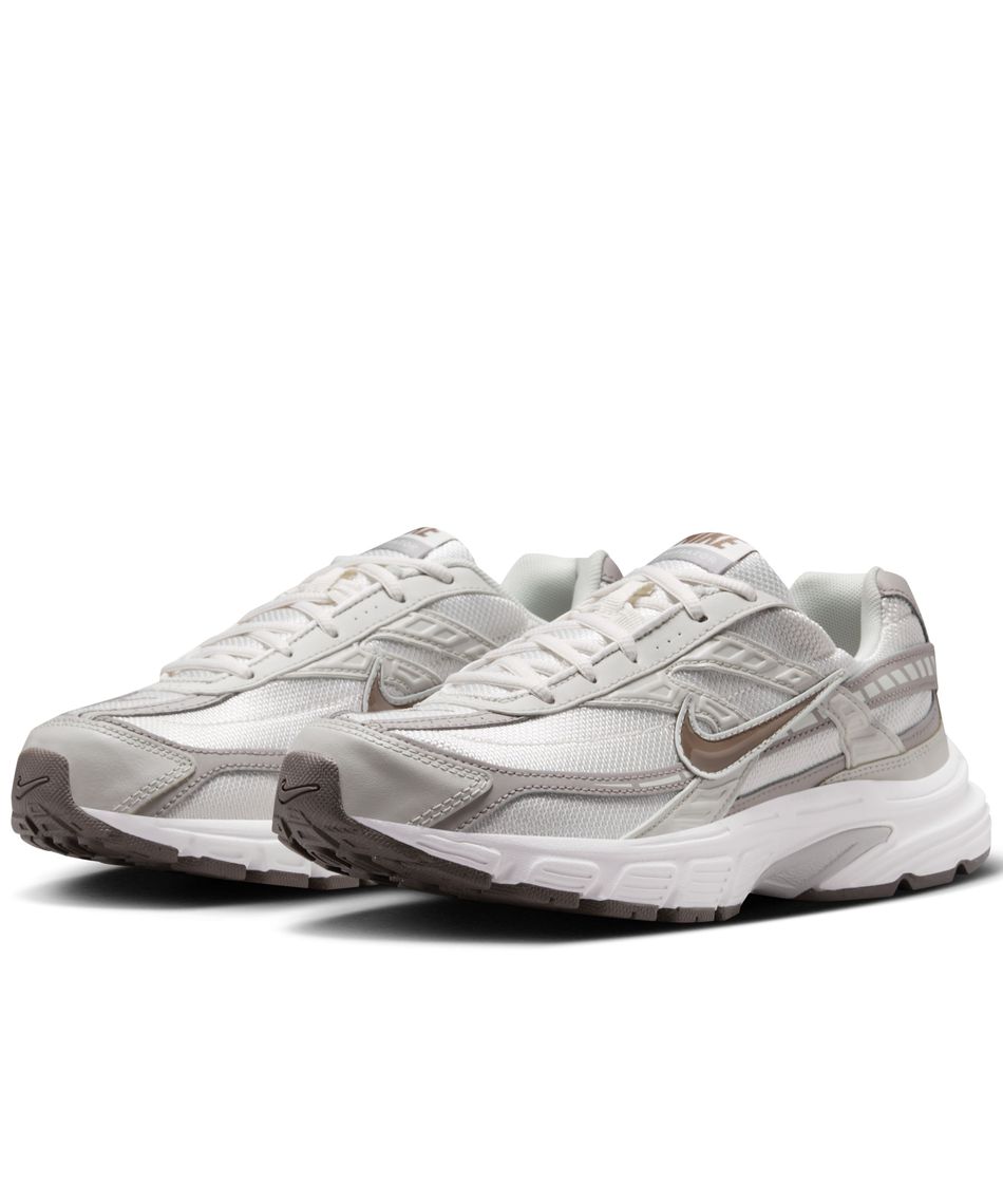 ★最終価格★ NIKE イニシエータースニーカー　25cm NIKE スニーカー ナイキ イニシエーター レディース : ZOZOTOWN