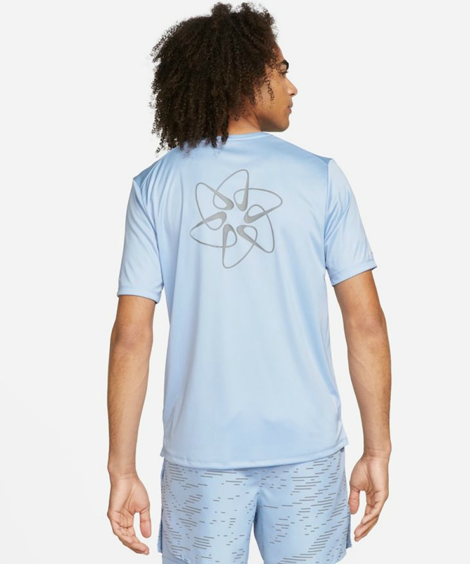NIKE ランニングディビジョンTシャツ 【関税込】 新品未使用 ナイキ ディビジョン ランニング Tシャツ - メルカリ