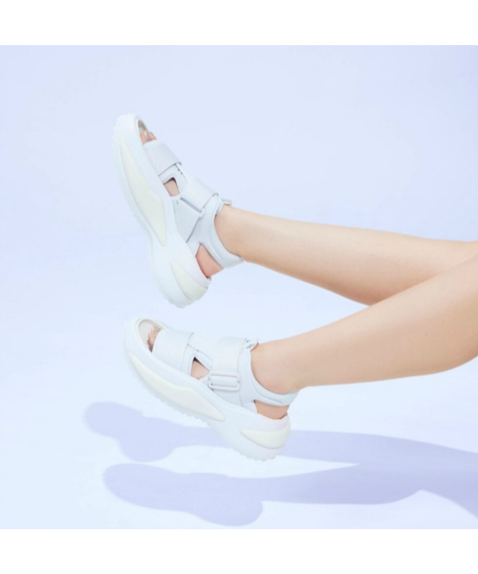 アディダス(adidas) ストラップサンダル 厚底 メハナ MEHANA