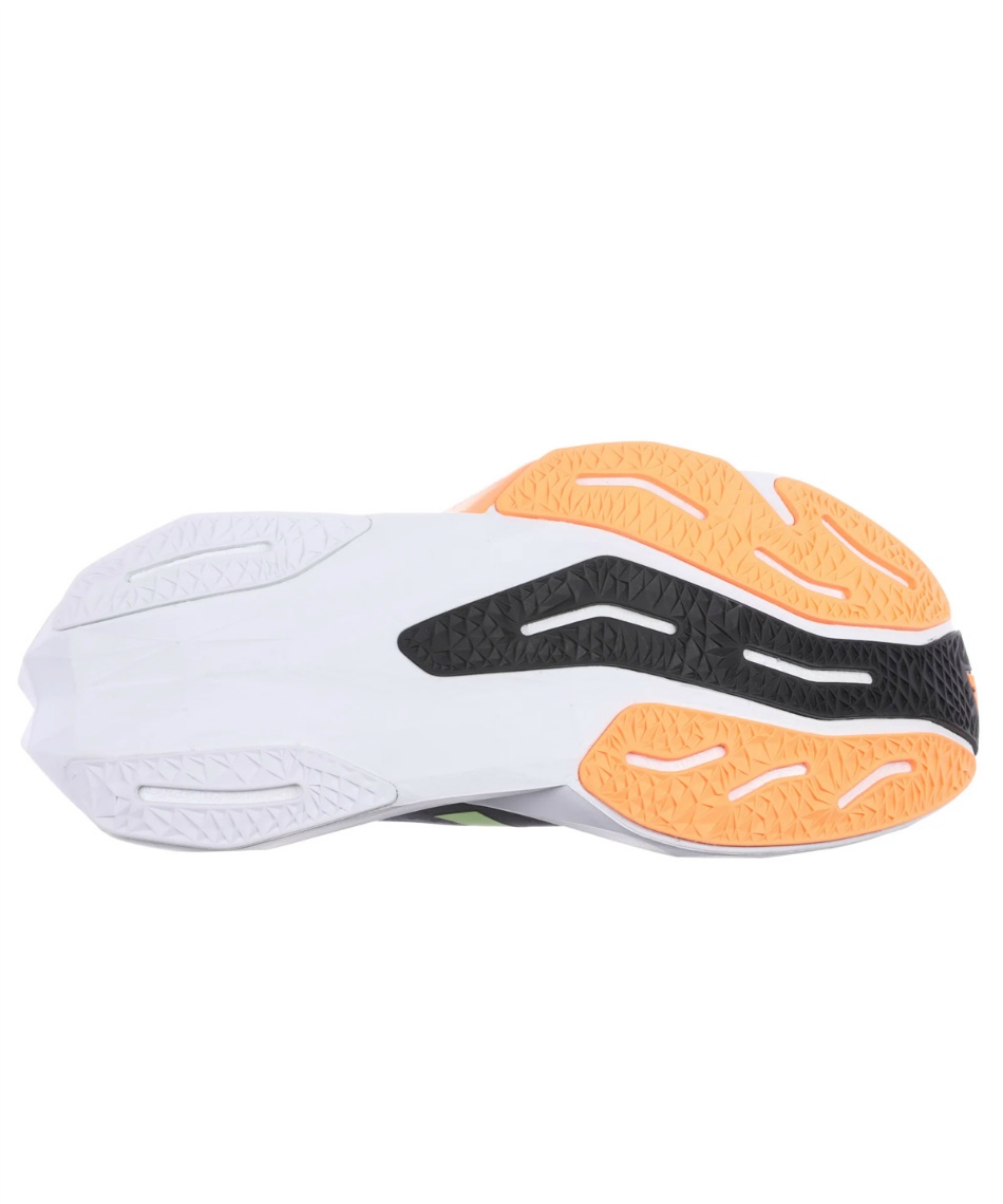 ⚠️専用出品⚠️フューエルセルレベルv3(4足)・ノヴァブラスト4(1足)セット ポイント練習」に最適なランニングシューズ！ ニューバランス