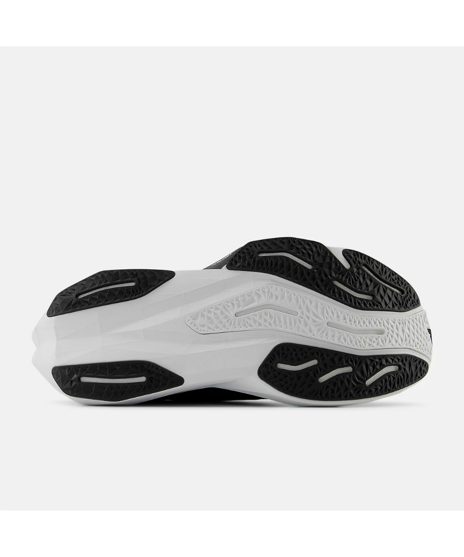 ランニングシューズ FuelCell Rebel v4 MFCXCS4 D | スポーツ用品なら