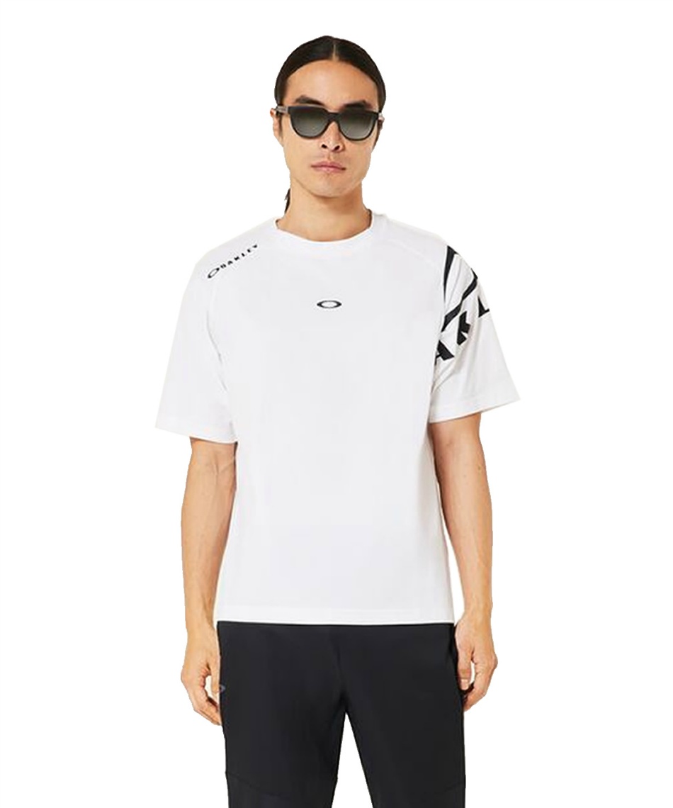 新品 OAKLEY オークリー Tシャツ&短パン 上下セットアップ 高機能 L OAKLEY オークリー Tシャツ ハーフパンツ 上下 メンズ