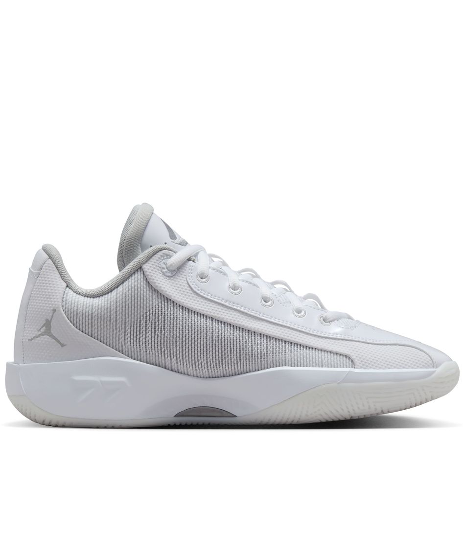 バスケットシューズ 25SU JORDANルカ．77 PF HF0819-100