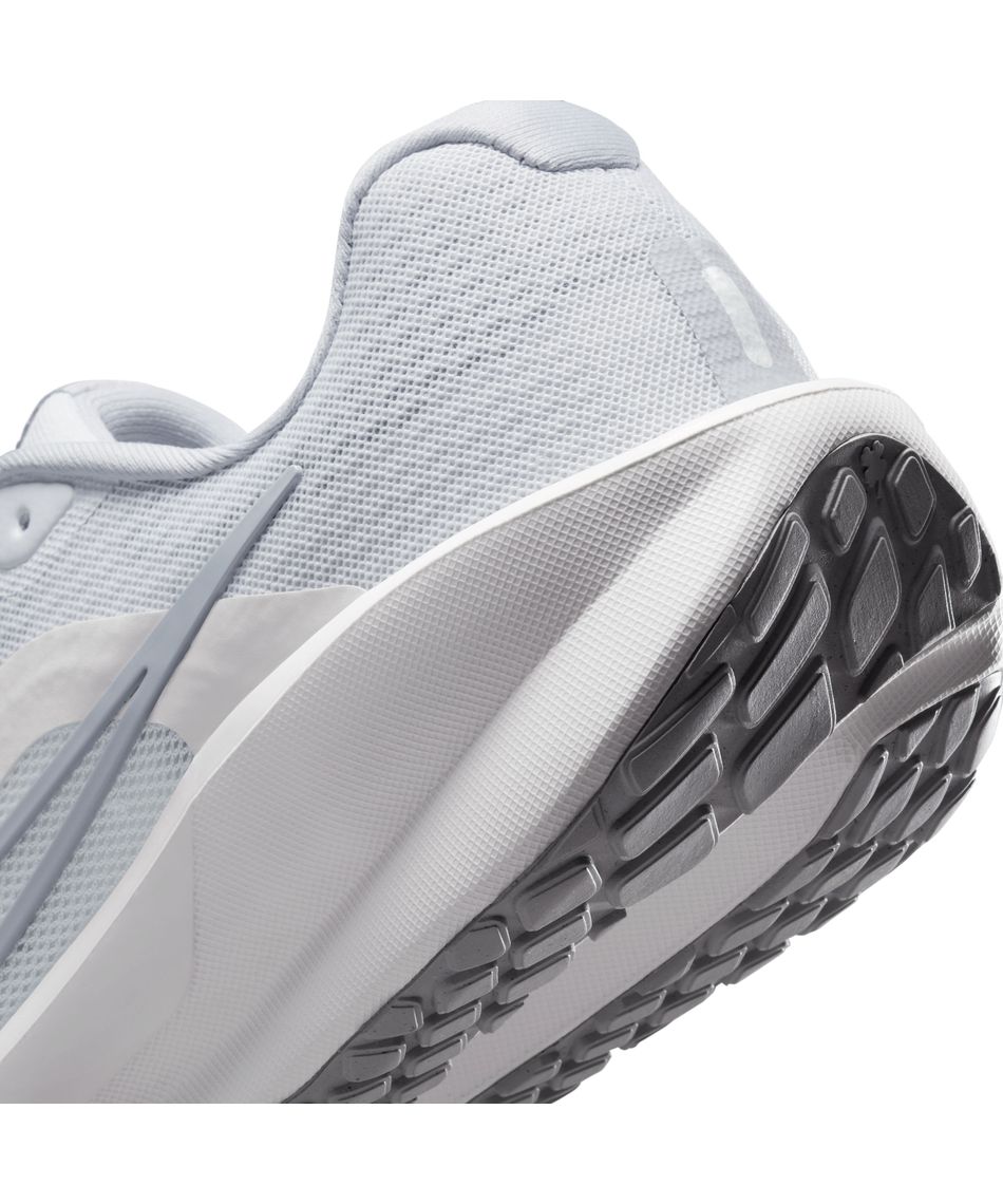 ランニングシューズ ダウンシフター 13 FD6454-008 | スポーツ用品なら