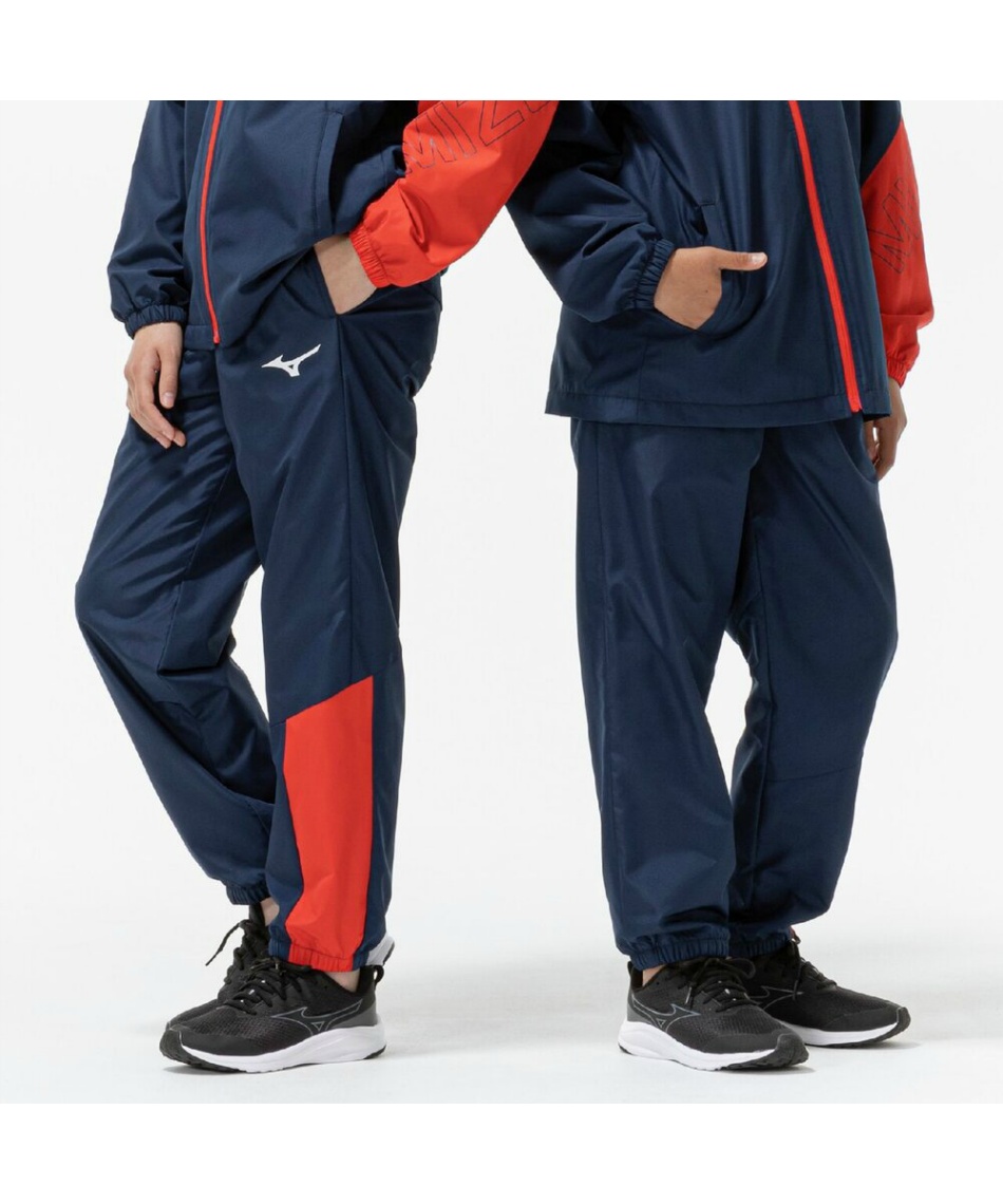 神奈川県某私立高校サッカー部　PUMA 中綿ウォーマーパンツ 黒/赤 10番台 ミズノ(MIZUNO) ロングパンツ 吸湿発熱 ブレスサーモウォーマーパンツ