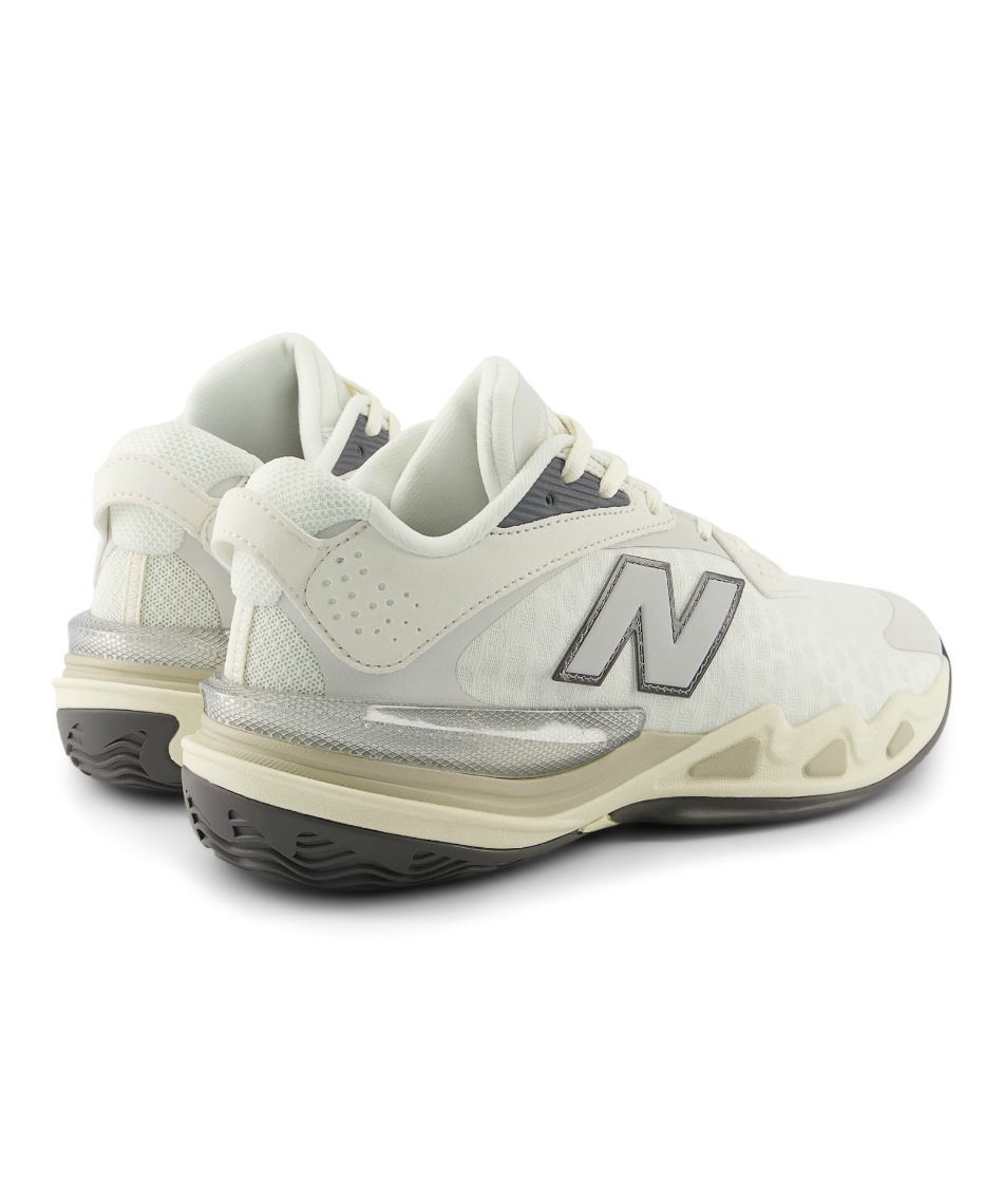 ニューバランス(new balance) バスケットシューズ FuelCell HESI LOW
