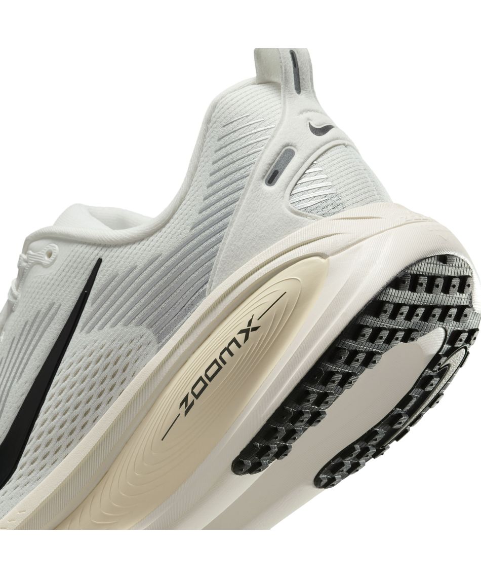 ランニングシューズ メンズ 25HO ズームボメロ 18 HM6803-101