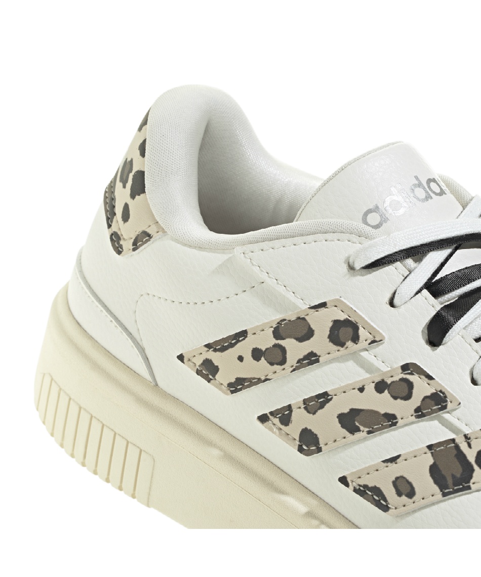 アディダス(adidas) スニーカー コートブロック COURTBLOCK KI2642