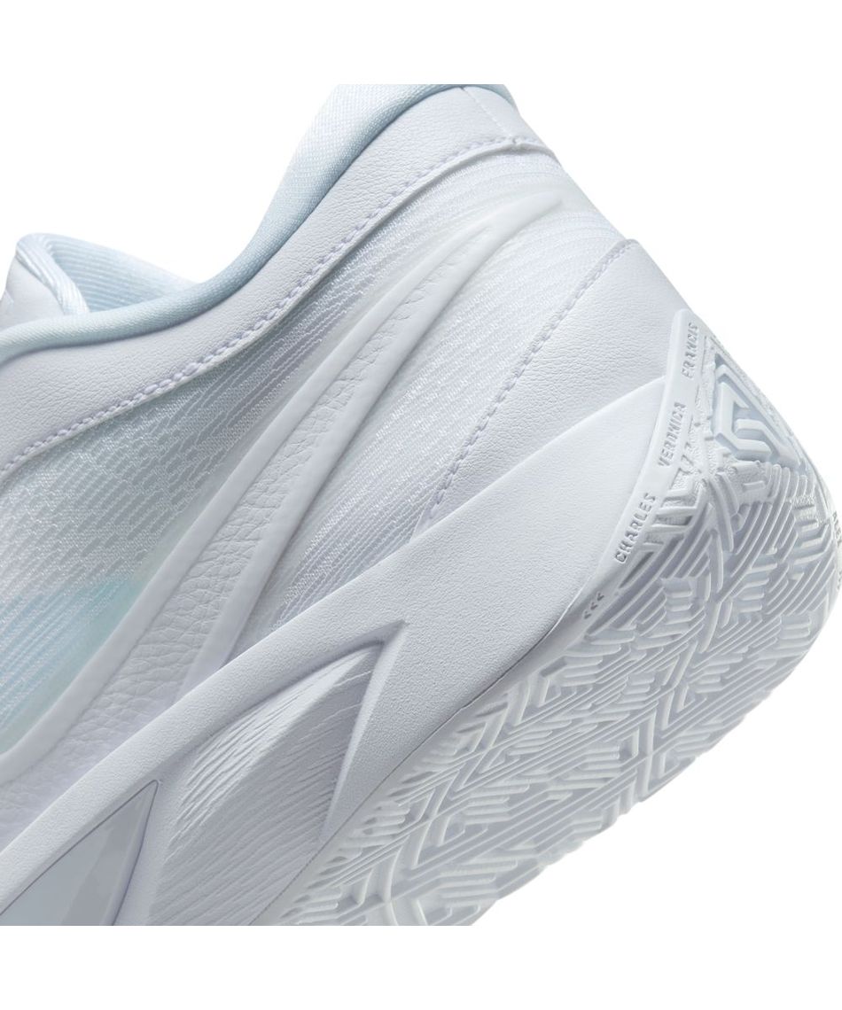 NIKE、ズームフリーク6、26.5センチ スーパープレーヤーであるヤニスの最新シグネチャーシューズ