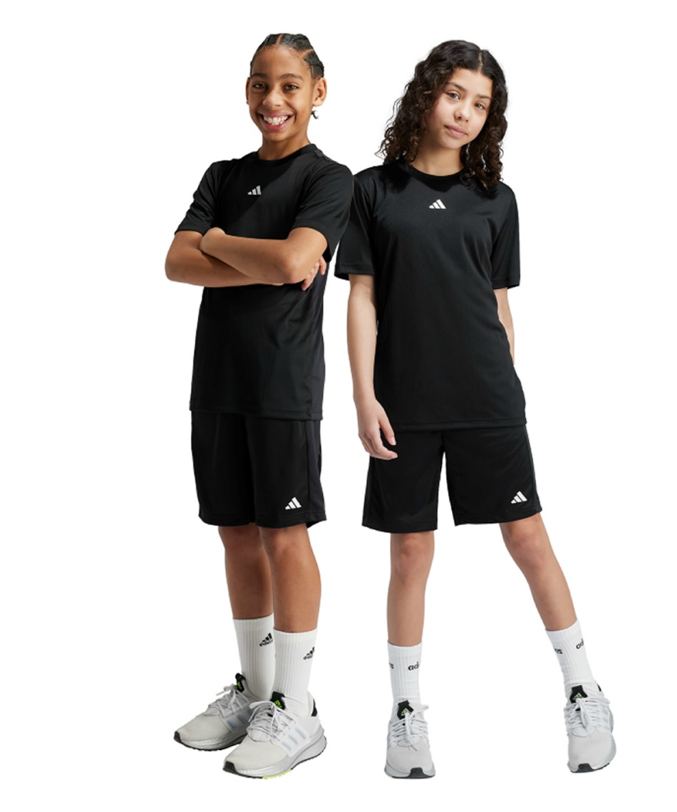 ショートパンツ トレイン エッセンシャルズ ロゴ レギュラーフィット