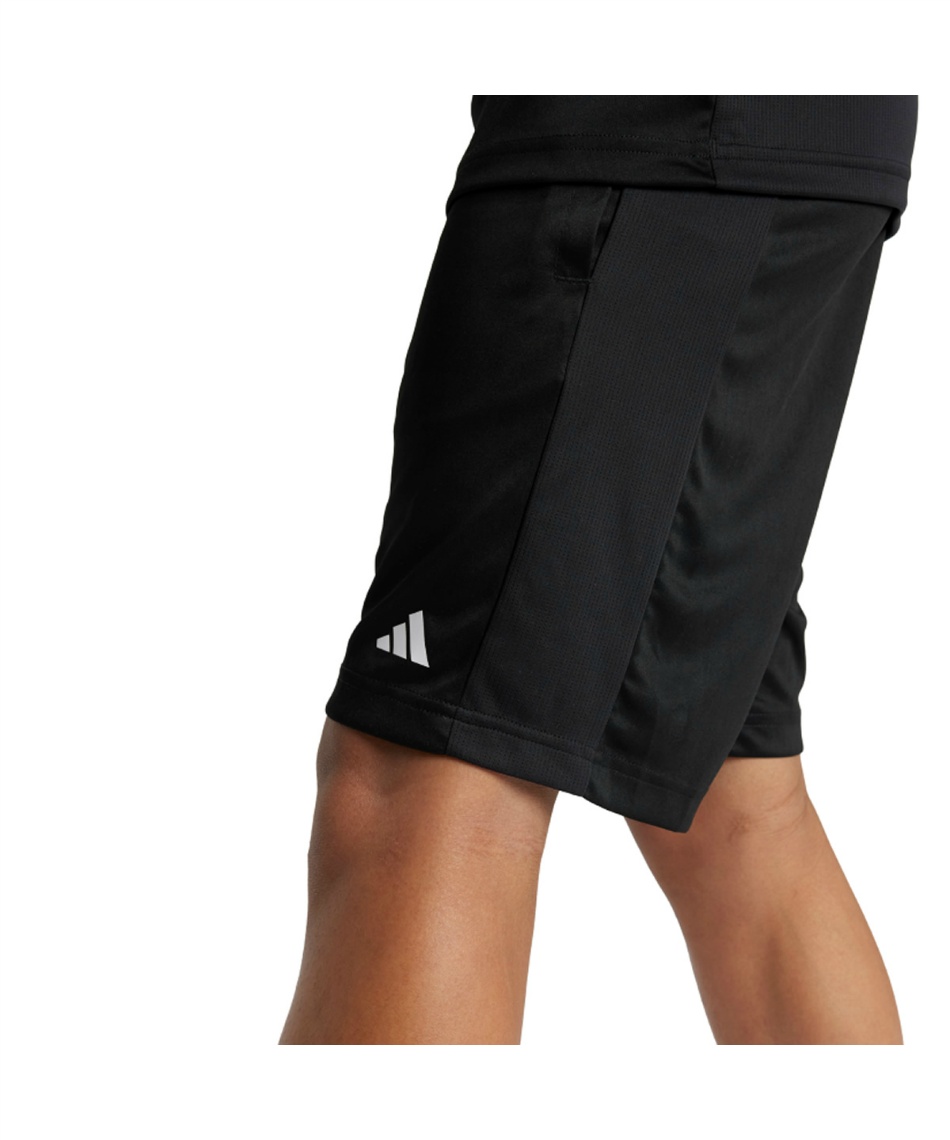 ショートパンツ トレイン エッセンシャルズ ロゴ レギュラーフィット