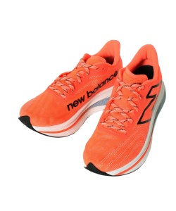 新品ニューバランス ランニングシューズ MRCXCA3 27㎝ 新品ニューバランス ランニングシューズ MRCXCA3 27㎝