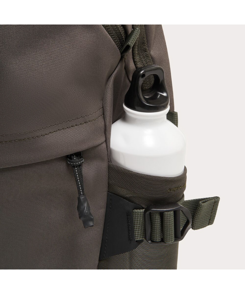 K 8.0 ショルダーバッグ ショルダーバッグESS ショルダーバッグ 8.0FOS901738-83C | スポーツ