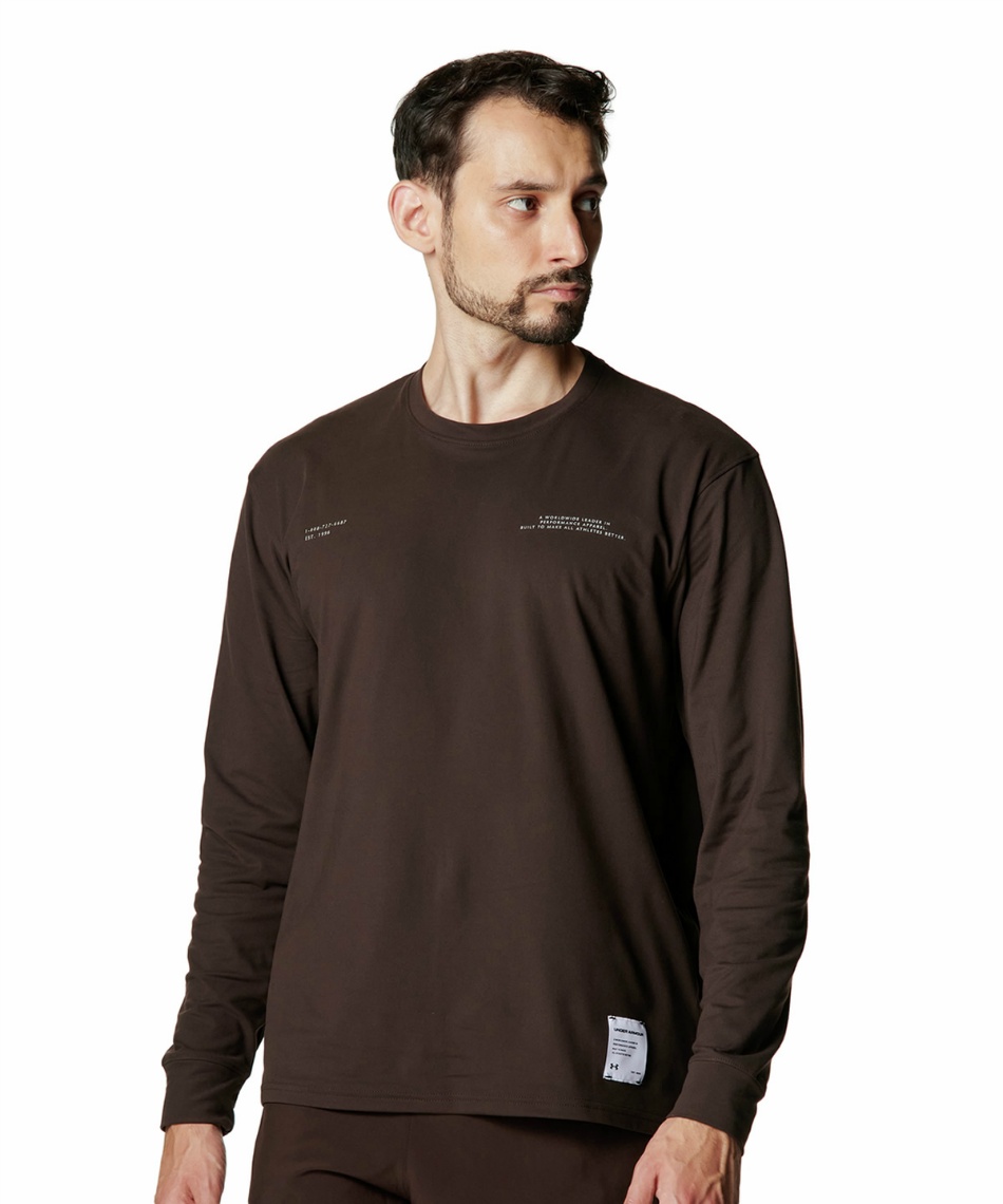 即決新品 LGサイズ UNDER ARMOUR 長袖Tシャツ ホワイト アンダーアーマー LOOSE BIGロゴ クルーネック 長袖 Tシャツ TECH XL LOGO LS (UNDER