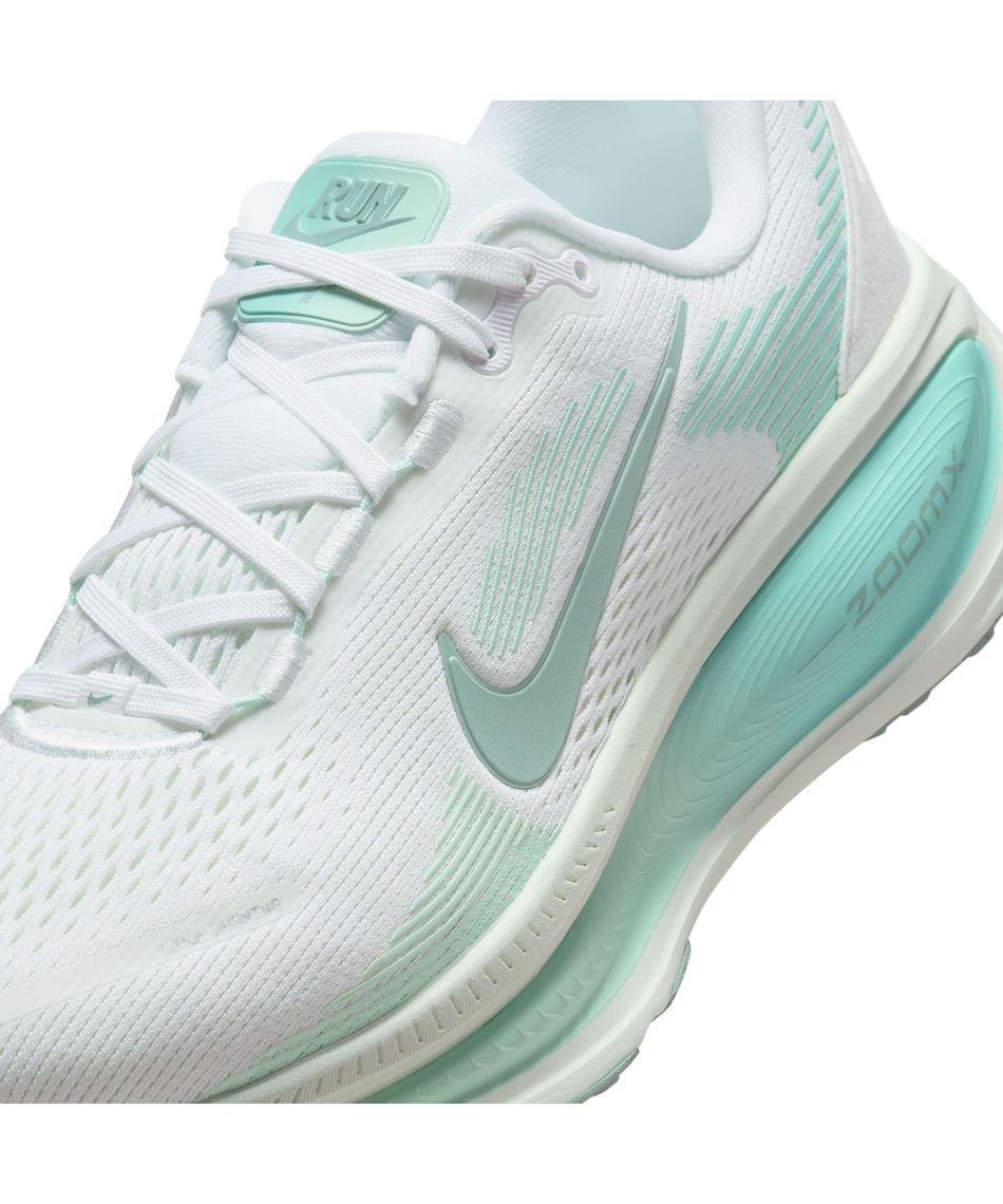 ランニングシューズ レディース ズームボメロ 18 HM6804-106