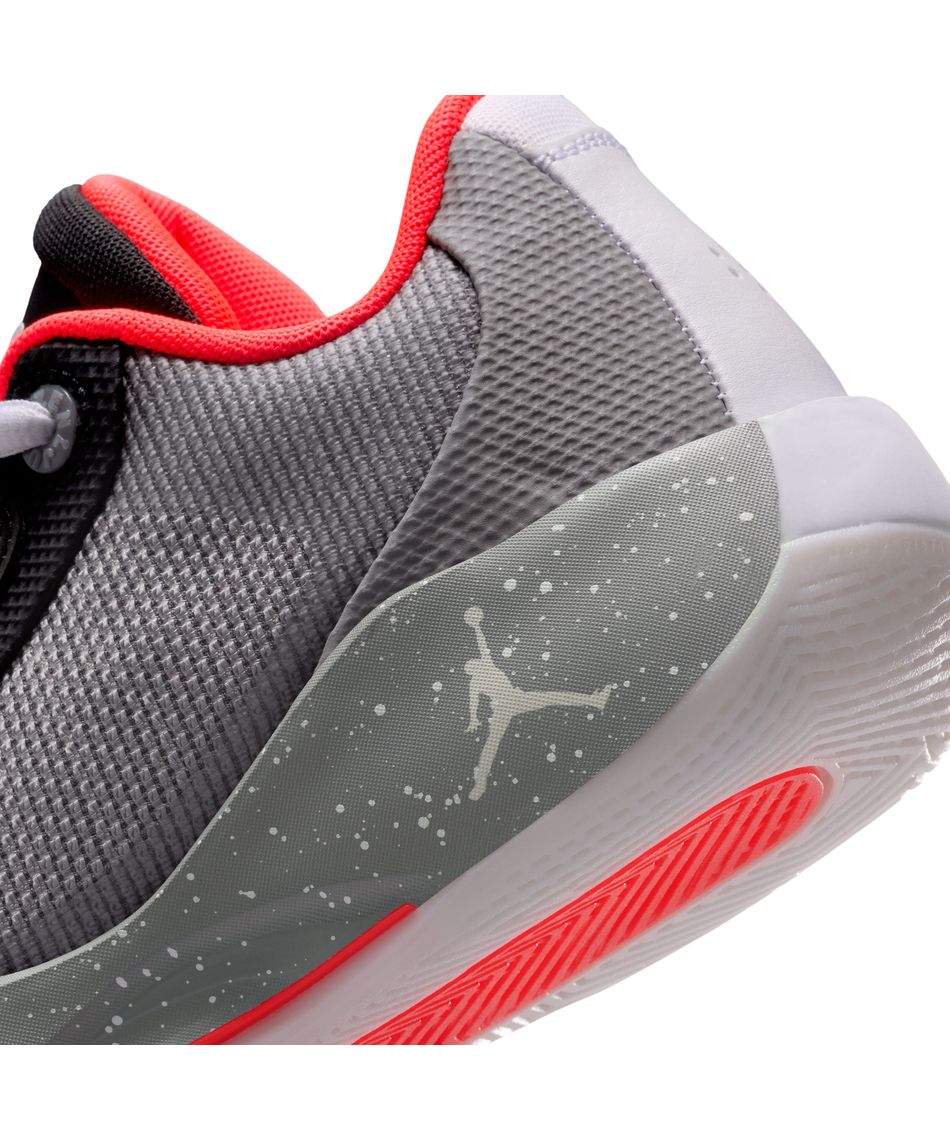 ジョーダン(JORDAN) バスケットシューズ ルカ .77 Bloodline HF0820