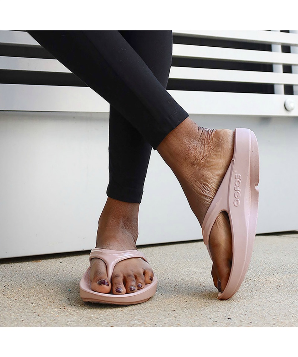 ウーフォス(OOFOS) リカバリーサンダル ウーララ スターダスト Oolala