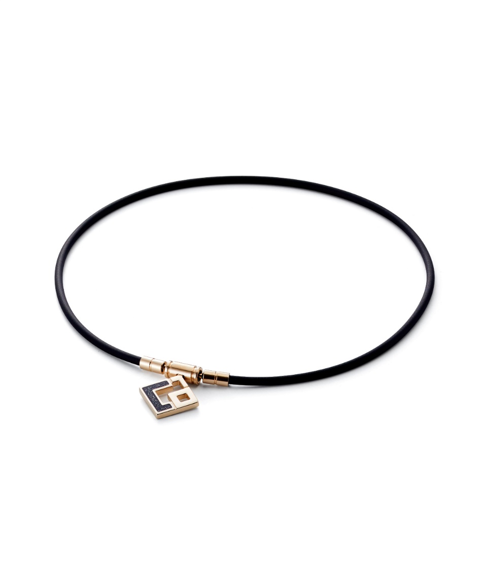 コラントッテ タオ ネックレス スリム トップのみ ブラック＆ゴールド