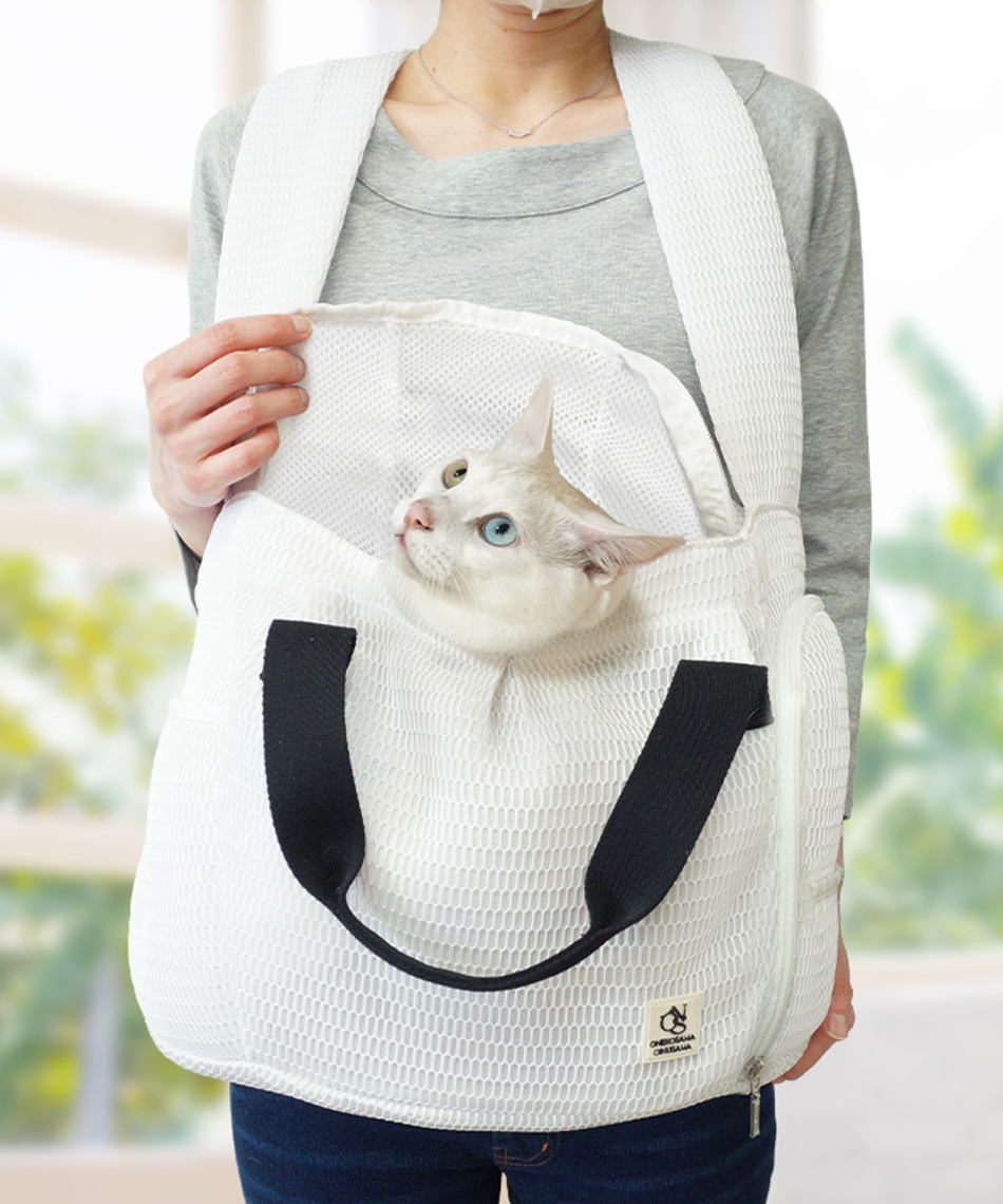 きゃらまるプラチナムザッカもっちりクッション　ジン　ベルモット クッションカバー ムーミン 45×45cm サガラ刺繍 花畑で MOOMIN