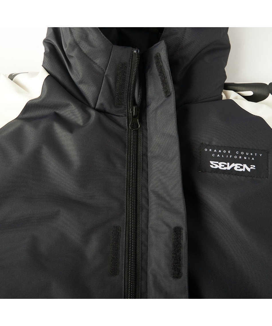 〇 セブン2(SEVEN2) スキーウェア 上下セット 調整付き切替スノー