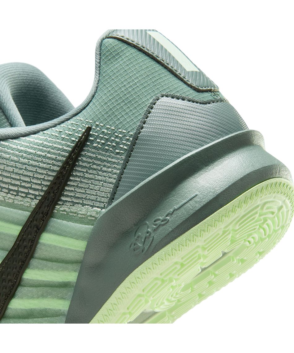 11月14日発売】 バスケットシューズ SABRINA 3 EP HF2882-301