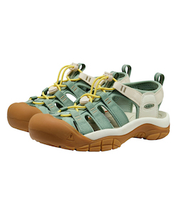 �l���|�C���g140pt �y���������z�L�[��(KEEN) �X�g���b�v�T���_�� �j���[�|�[�g H2 1032111 ���f�B�[�X TRI�|BLK LP 25�D0