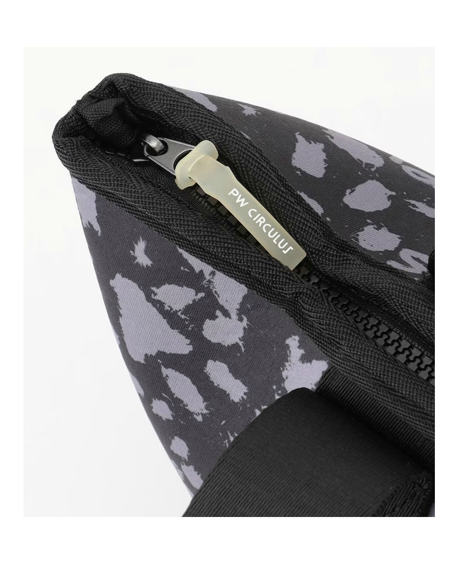 ピーダブリュサーキュラス(PW CIRCULUS) ラウンドバッグ PW ロゴカート