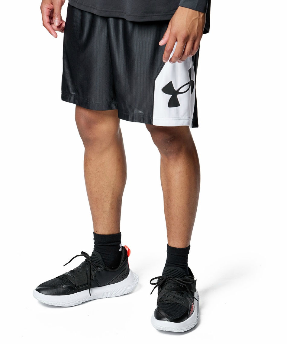 アンダーアーマー(UNDER ARMOUR) バスケットシューズ UAフロー