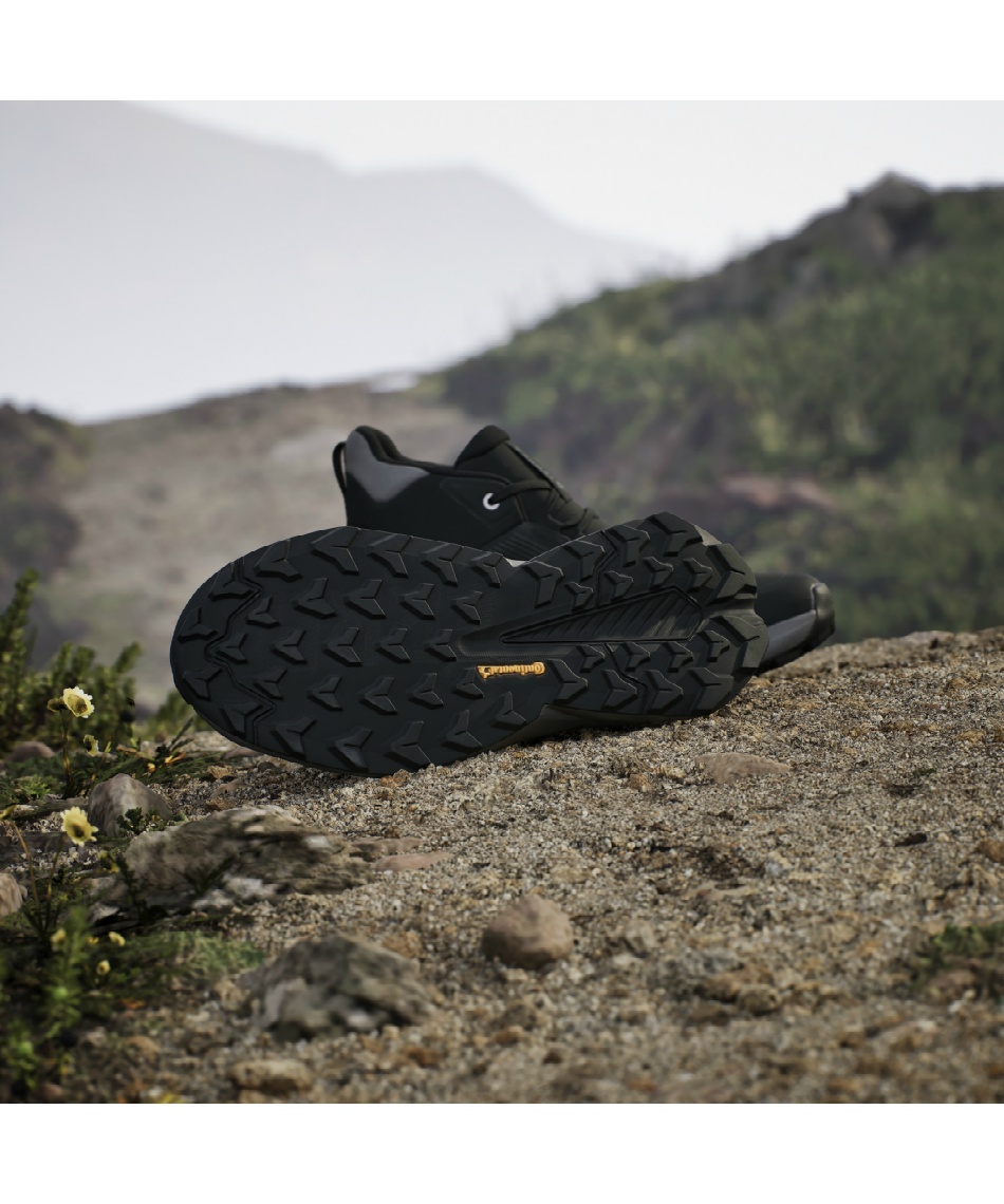 アディダス(adidas) トレッキングシューズ ゴアテックス ミッドカット 