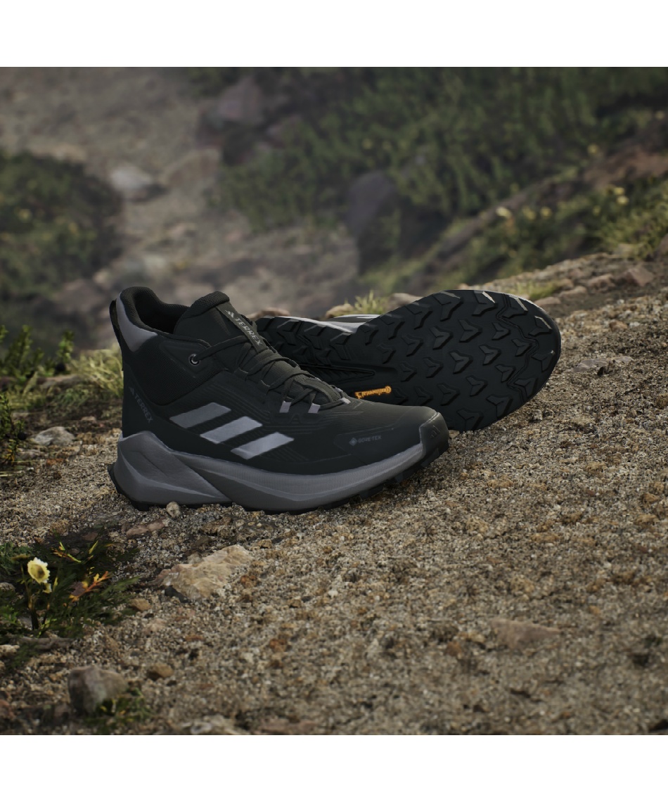 アディダス(adidas) トレッキングシューズ ゴアテックス ミッド