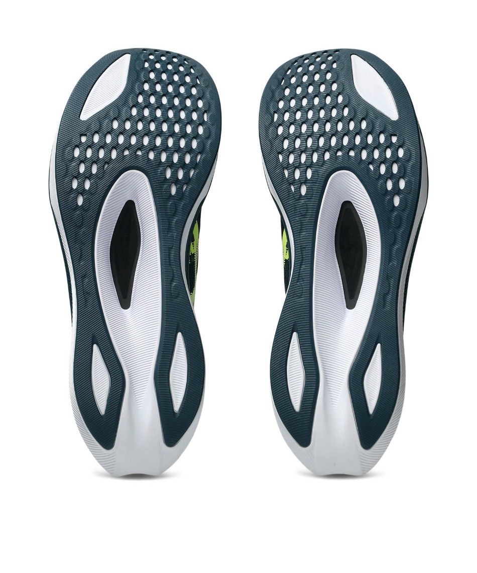 ランニングシューズマジックスピード 4 MAGIC SPEED 41011B875-001