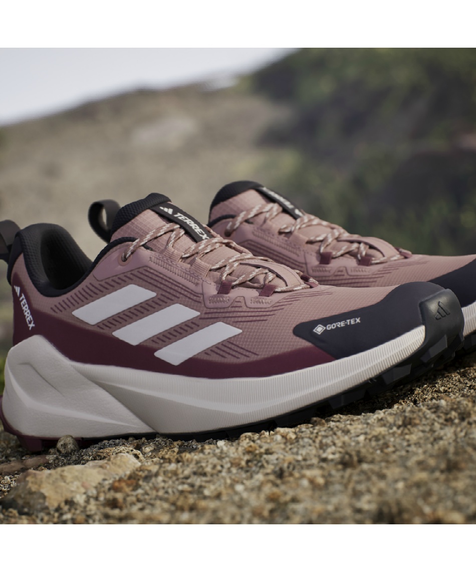 ♭ アディダス(adidas) トレッキングシューズ ゴアテックス ローカット