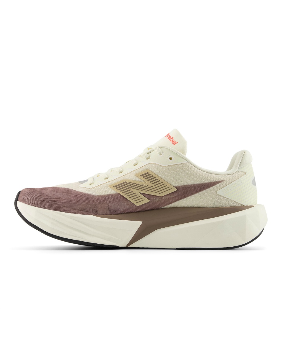 ランニングシューズ フューエルセル レベル v5 FuelCell Rebel v5