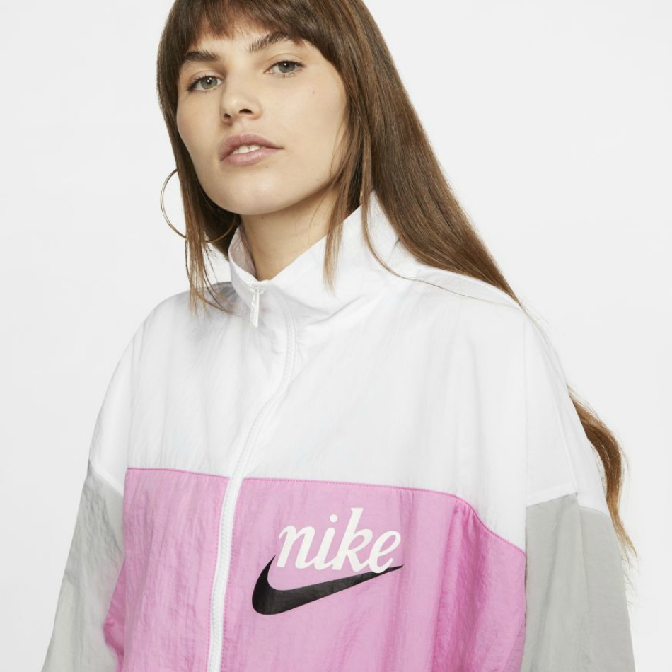 ナイキ Nike アウタージャケット ウィメンズ バーシティ ウーブン ジャケット Cj4079 693 スポーツ用品ならヒマラヤオンラインストア 公式