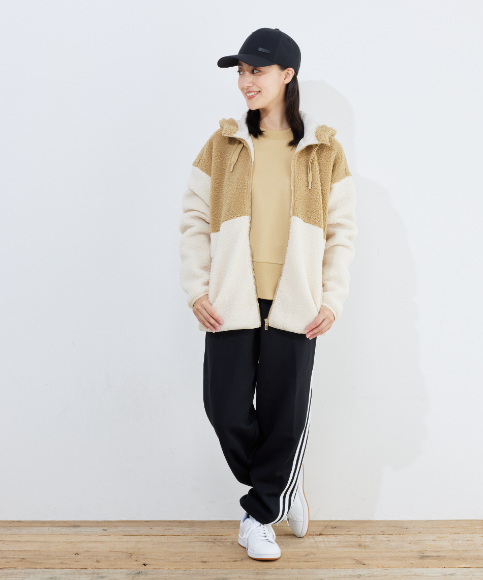 アディダス(adidas) 帽子 キャップ 軽量 メタルバッジ ベースボール