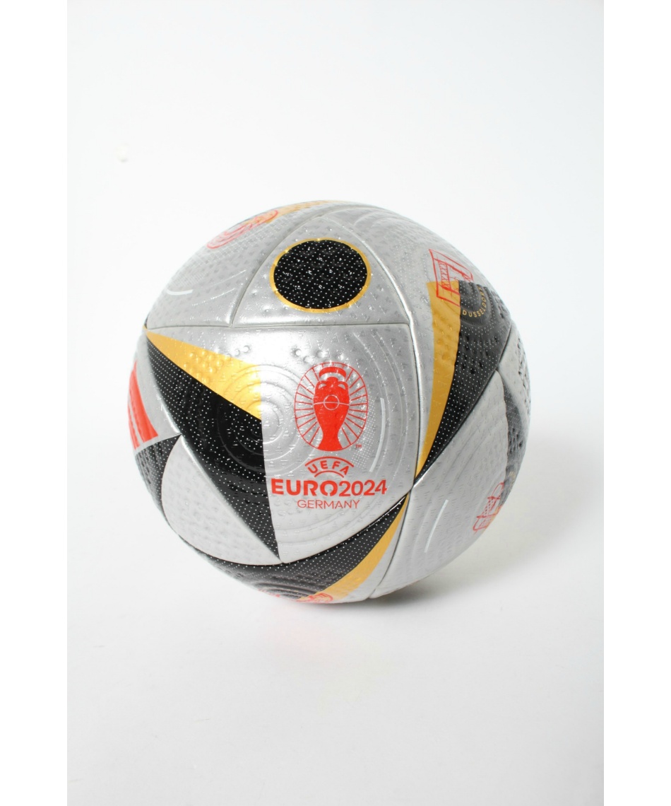 定価24,200円　サッカーボール　フスバルリーベプロファイナル　新品未使用 アディダス フースバルリーベ フィナーレ プロ 5号球 - シルバー