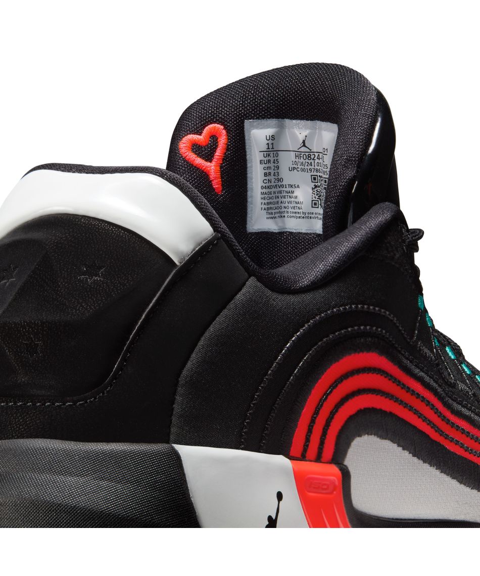 【JORDAN】バスケットシューズ　ブラック/ゴールド/レッド　２５センチ 8698340_l.jpg?impolicy=ogp