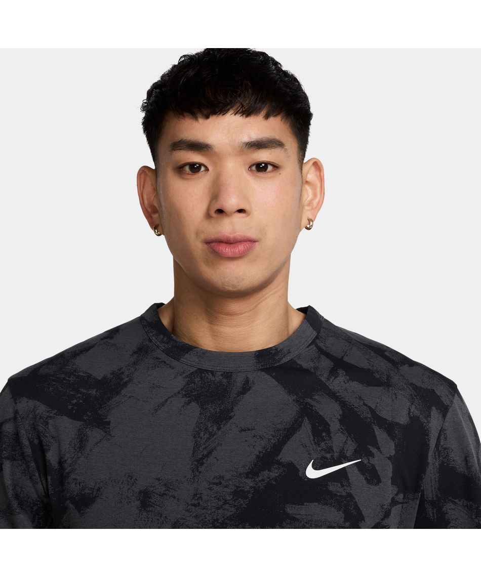 Nike F.C. デジタル迷彩シャツ M Nike F.C. デジタル迷彩シャツ M 【公式通販】