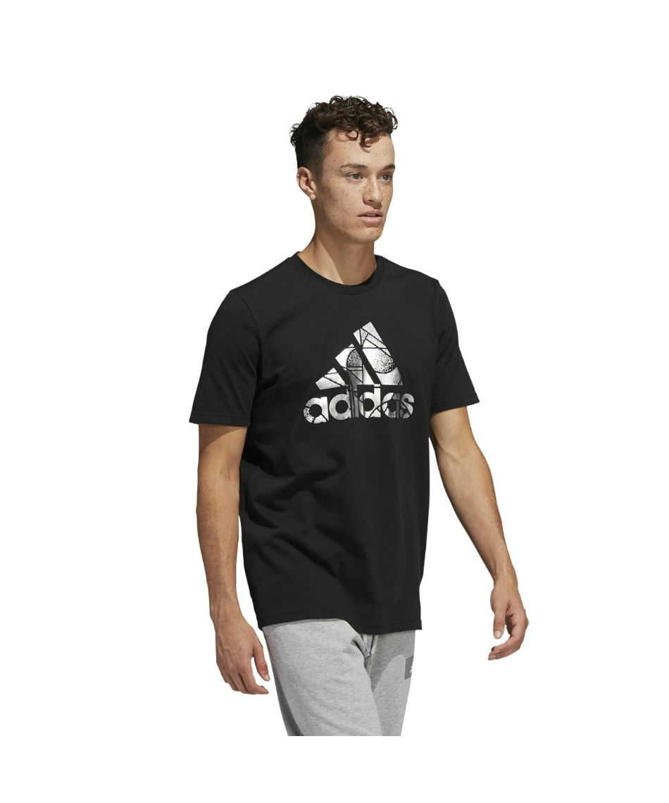 アディダス(adidas) 半袖Tシャツ ハーフパンツ セット フォイルバッジ 