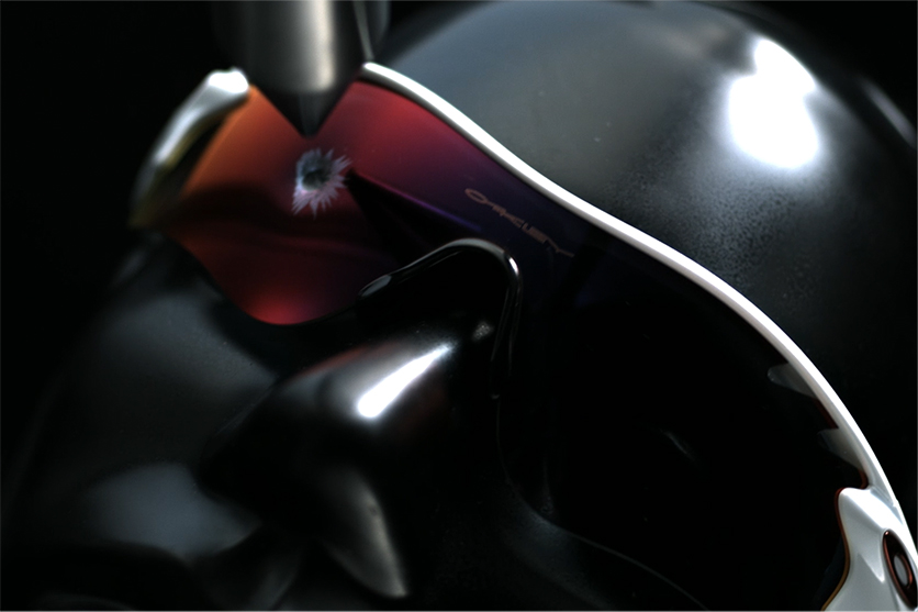 Oakley スポーツサングラス ケース付き Yahoo!オークション -「oakley サングラス ケース」(オークリー